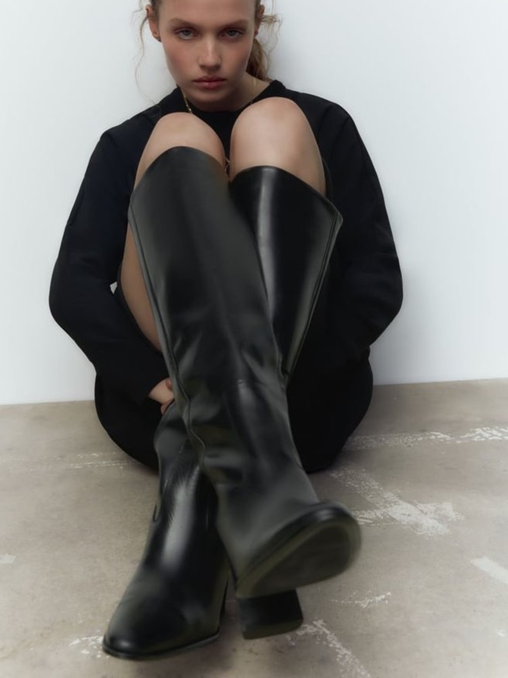 Zara| Mod Black Knee-High 21” Leather 2” Block Heel Inner Zipper Boots Sz 6